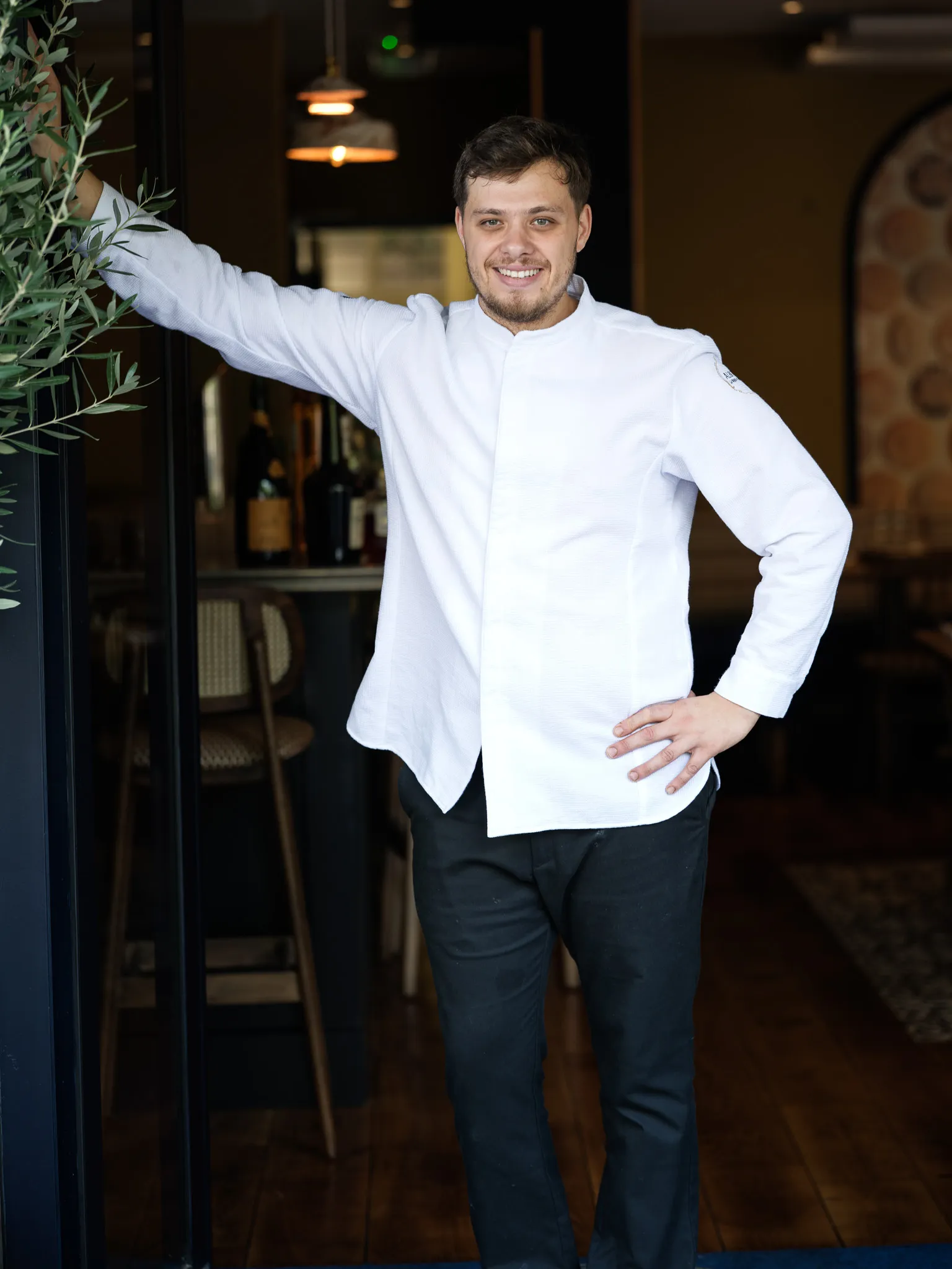 Le chef José Dantas à l'entrée d'Albufera